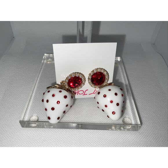 NWT Betsey Johnson Large White Strawberry Red Crystal Faux Pearl Earrings NEW - Picture 3 of 6